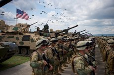 США не смогут по-настоящему воевать с КНР и Россией