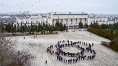 В Севастополе прошел массовый флешмоб 