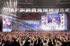 Шнуров собрал на концерте в Москве 60 тысяч человек после негласных запретов Беглова на его выступление в Петербурге
