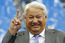 Ельцин: Ты в какой стране живешь? Радуйстя, хоть чай есть!