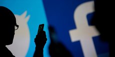 Роскомнадзор обязал Facebook и Twitter хранить базы данных россиян в России