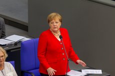 Меркель не возьмут работать в ВУЗ, который она окончила