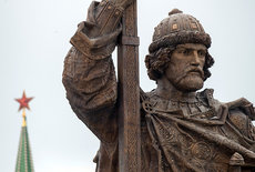 Социологи выяснили отношение россиян к памятнику князю Владимиру
