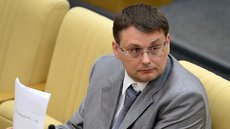 Депутат Госдумы Евгений Федоров рассказал, что комментарии в Интернете за него пишут агенты ЦРУ