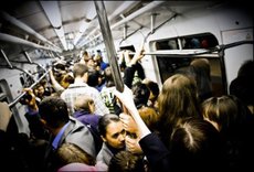 Видео воздушной тревоги в метро Москвы