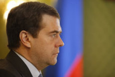 Медведев: Закон о госзакупках нуждается в серьезной корректировке