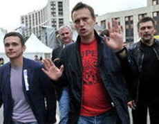 Оппозиция призвала Навального к ответу