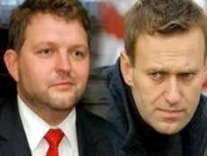 Навальный атакует Белых за уход в 'Единую Россию'
