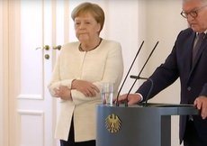 Меркель снова затрясло на официальном мероприятии