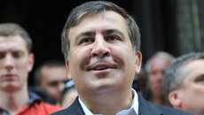 Рассказывая о России, Саакашвили начал скакать