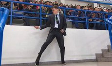 Танцующий секьюрити КХЛ покорил фанатов хоккея