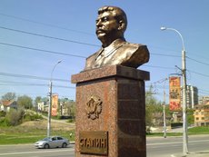 СМИ: В российских городах появятся памятники 