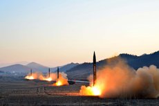 Трамп и Ким Чен Ын готовы отдать ядерный приказ