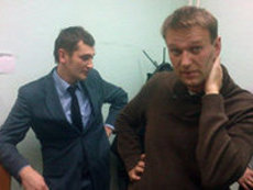 Навальный рассказал суду о страшных французах