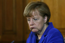 Меркель бежит от вопроса российского журналиста