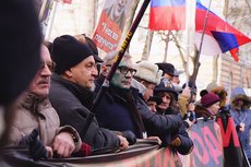 Марш памяти Немцова стал селфи-шествием