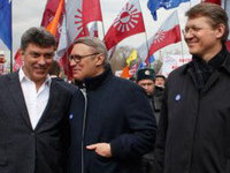 Немцов: Рыжков будет сдавать брак
