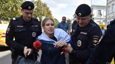 Задержанный за беспорядки обвинил Соболь и Навального в 