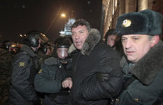 'Наши' спасут Госдеп США от двойных стандартов и хулигана-Немцова