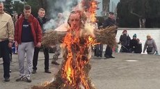 Казаки и крымчане сжигают чучела Эрдогана и Обамы