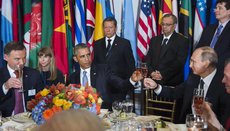 Обама и Путин пожали друг другу руки и выпили за мир (ФОТО, ВИДЕО)