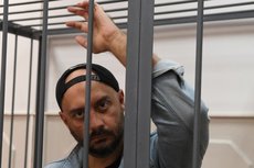 Арест, но дома: будет ли сидеть режиссер Серебренников
