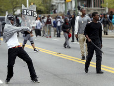 Бунт в Балтиморе расколет США?