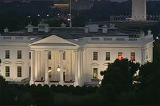 СМИ сообщили о красных вспышках в Белом доме