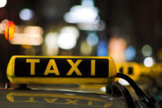 Таксистов обяжут дешево возить во время ЧП, чтобы нейтрализовать 'бомбил'