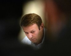 Навальные поют на суде старые песни о главном