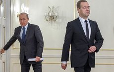 Медведеву холодно в Кремле с Путиным