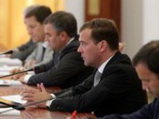 Медведев заявил о единой стратегии с Путиным и поддержал ЕР