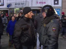 ОМОН и ГУВД удалось не допустить погромов, спецслужбы контролируют ситуацию в Москве
