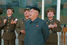 Ким Чен Ын развлекся с военными в Рождество