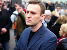 Навальный выдвинется в суд