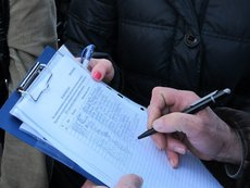Видео: ПАРНАС скупает подписи в Калуге за 100 рублей