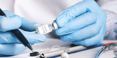 Минздрав одобрил совместные испытания вакцин 