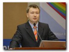Главный гей России поблагодарил Лужкова за развитие ЛГБТ в стране