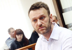 Навального с подельниками обязали выплатить 