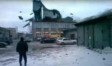 Ураган крушит Новосибирск под мат очевидцев