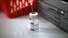 Азербайджан закупит у России 300 тысяч доз вакцины 