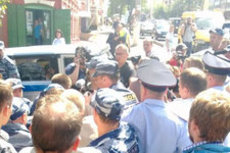 'Полиция Белых задержала сторонников Навального'