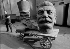 К 70-летию Победы в России появятся памятники Сталину