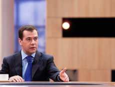 Медведев: Россия больна пренебрежением к праву