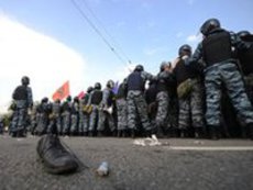 Ольшанский: Несогласные кидаются камнями в теплице