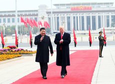 Трамп дважды опозорился с лидерами Китая и Японии