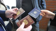 Зачем Россия даст паспорта гражданам ЛДНР